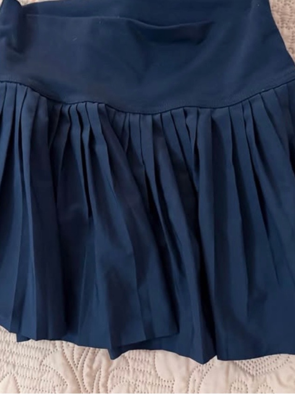 Women’s size S navy pleated tennis/golf skorts